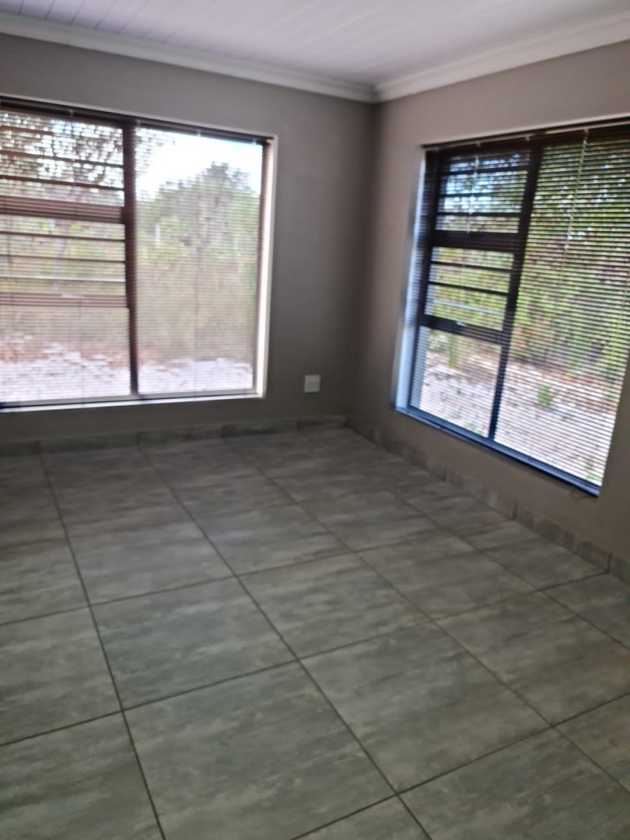 To Let 2 Bedroom Property for Rent in Albertinia Western Cape